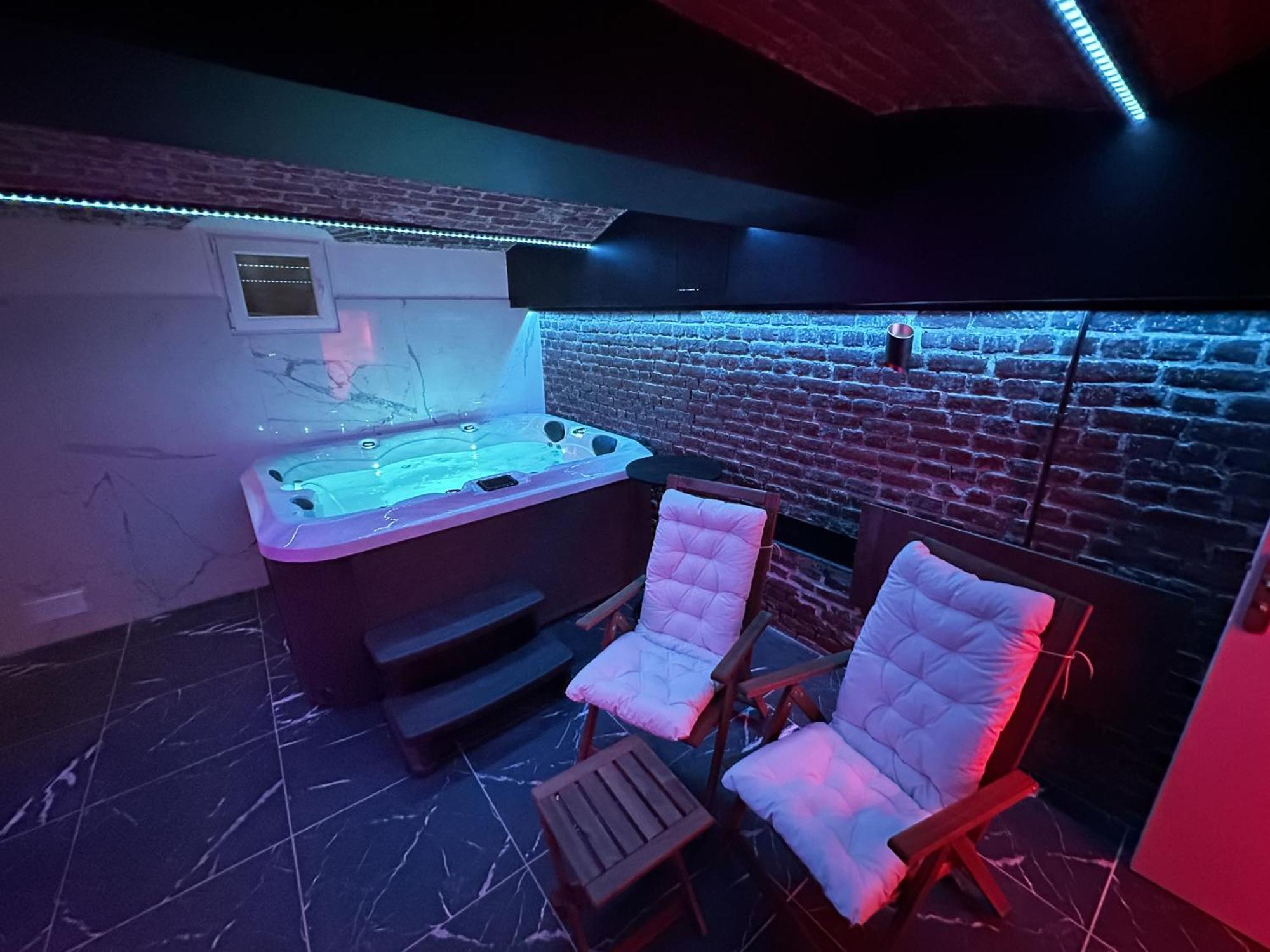 Le Bijou - Appartement, Sauna Et Jacuzzi - Lilla Esterno foto