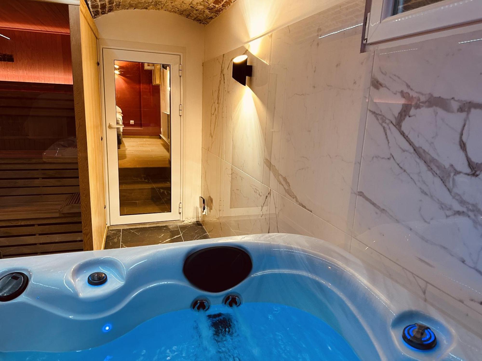 Le Bijou - Appartement, Sauna Et Jacuzzi - Lilla Esterno foto
